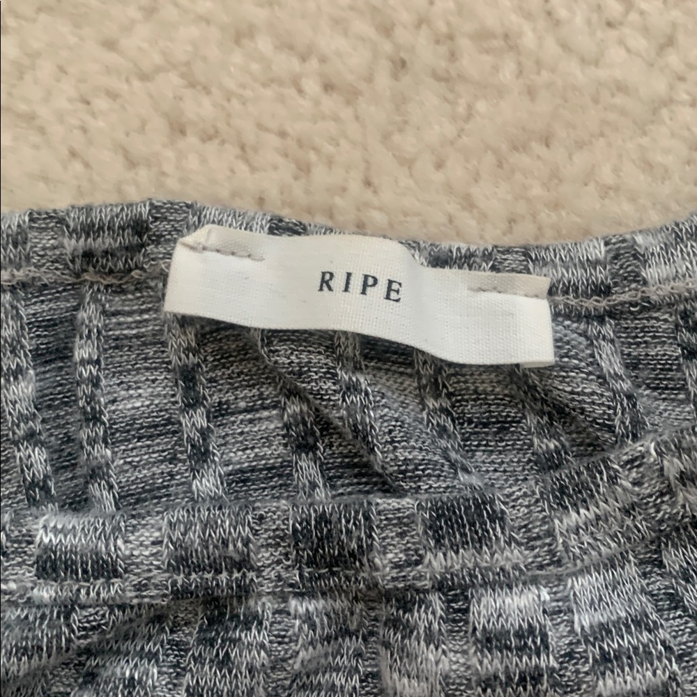 Ripe Textured Gray Tank Top - Picture 2 of 2
